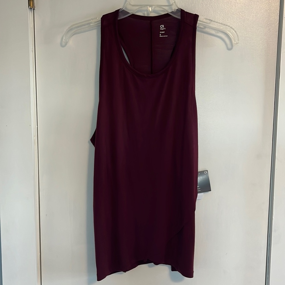 Gap GapFit Tulip Front Racerback Tank Top in Ruby Wine